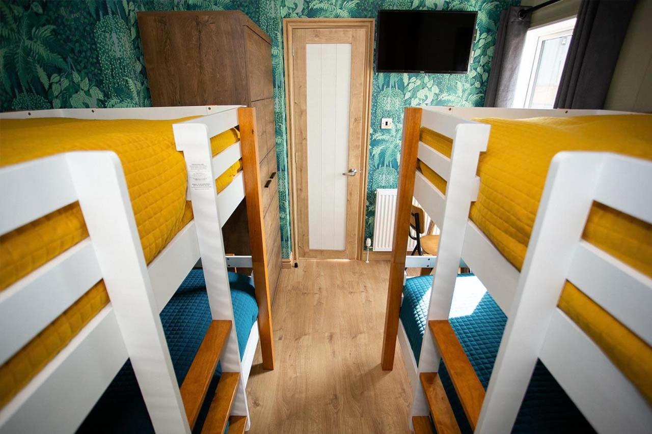 Sandy Balls Holiday Village フォーディングブリッジ エクステリア 写真